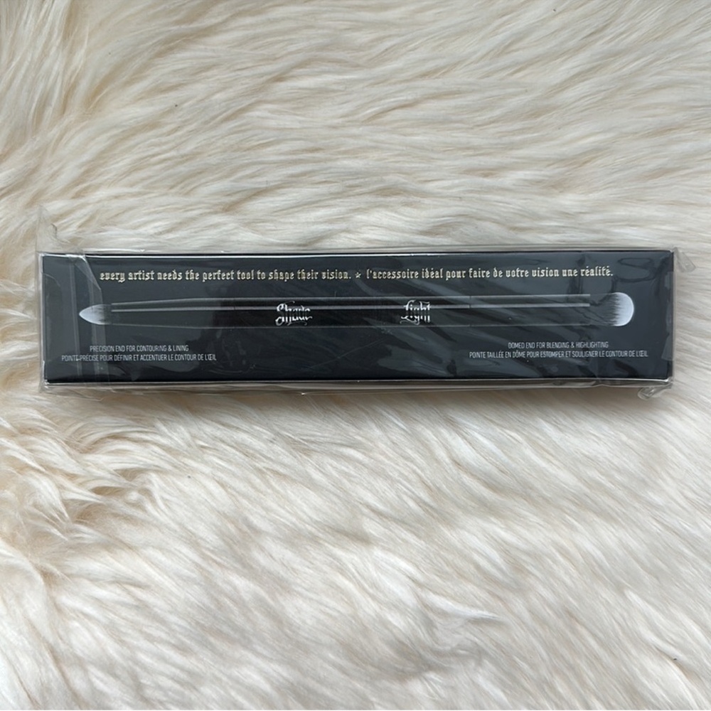 NWT Kat Von D Shade & Light Eye Contour Brush. Rare. Discontinued product - Picture 2 of 5